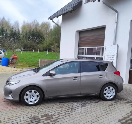 Toyota Auris cena 38900 przebieg: 147000, rok produkcji 2013 z Lubań małe 466